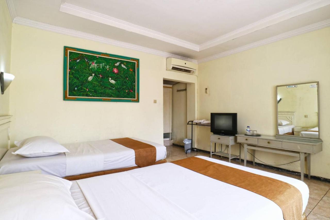 Hotel Tanjung Surabaya Exterior photo