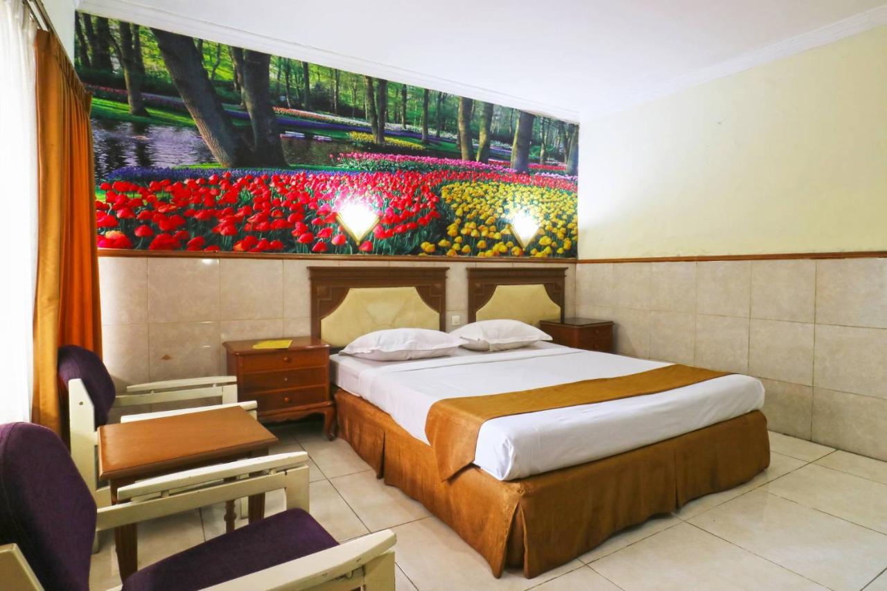 Hotel Tanjung Surabaya Exterior photo